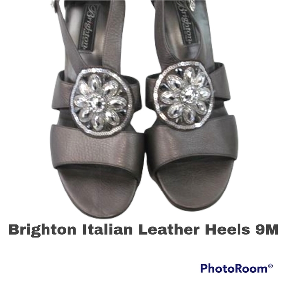 BRIGHTON Viva, Italian Leather Heel. 9M Pewter/Black. - Picture 3 of 5